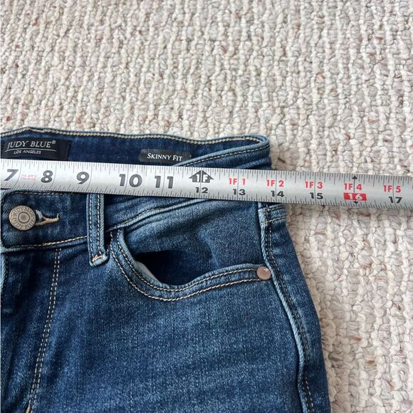 Judy Blue Skinny Fit Medium Wash Jeans - Picture 7 of 10
